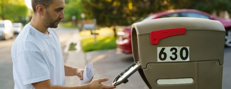 What Is Direct Mail Marketing? An Introduction to Targeted Advertising